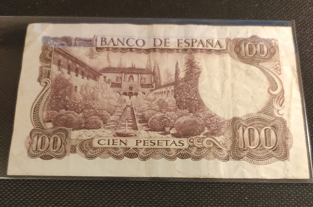Spanish 100 Pesetas Banknote. Very Good Condition