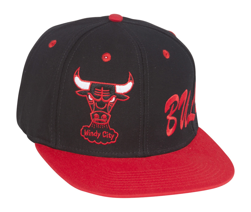 Chicago Bulls Side Logo Black/Red Snapback Adjustable Plastic Cap