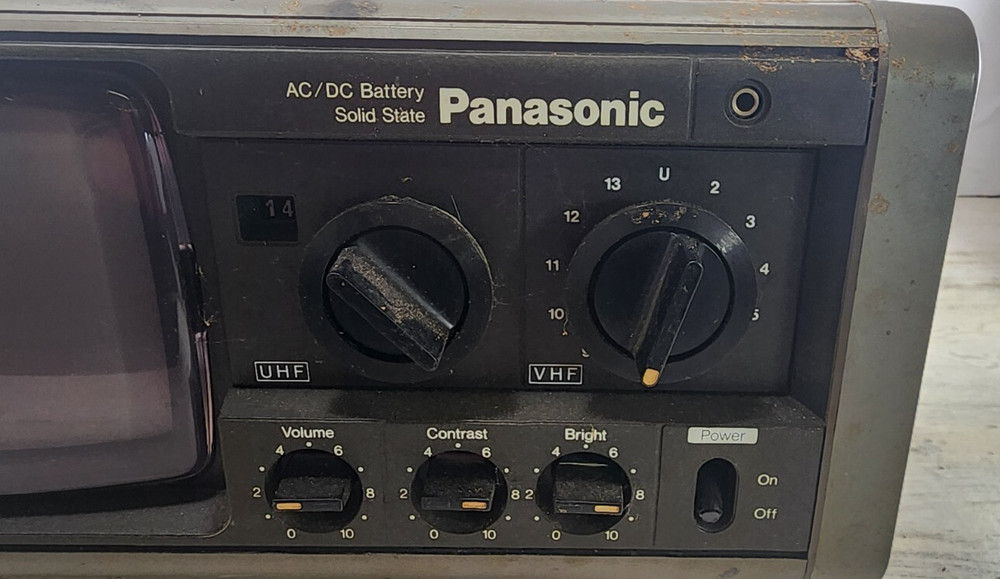 Panasonic Solid State TV Model TR-515 1977 Tested Portable