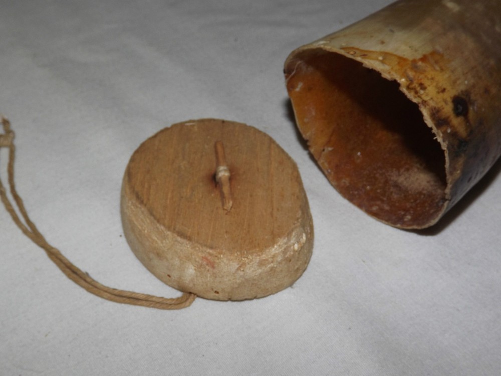 VINTAGE POWDER HORN UNKNOWN YEAR MADE
