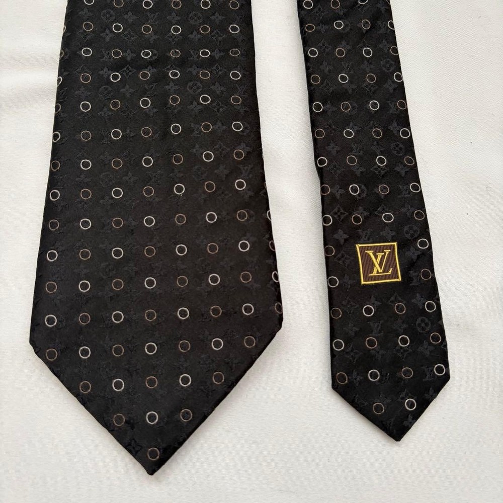 Louis Vuitton tie monogram silk black