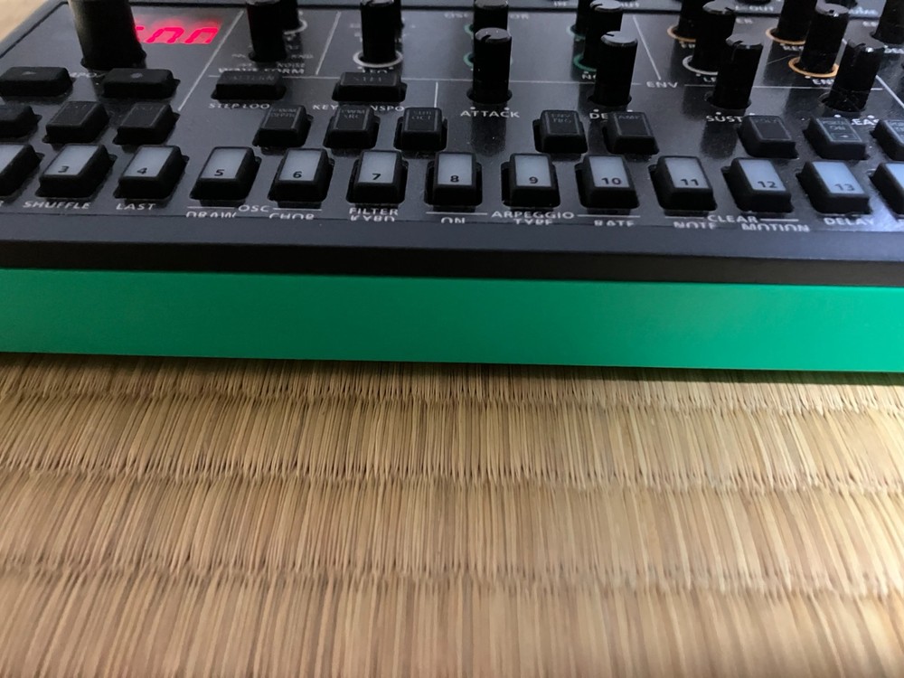 Roland S-1 Tweak Synth Compact Polyphonic Sound Module Synthesizer