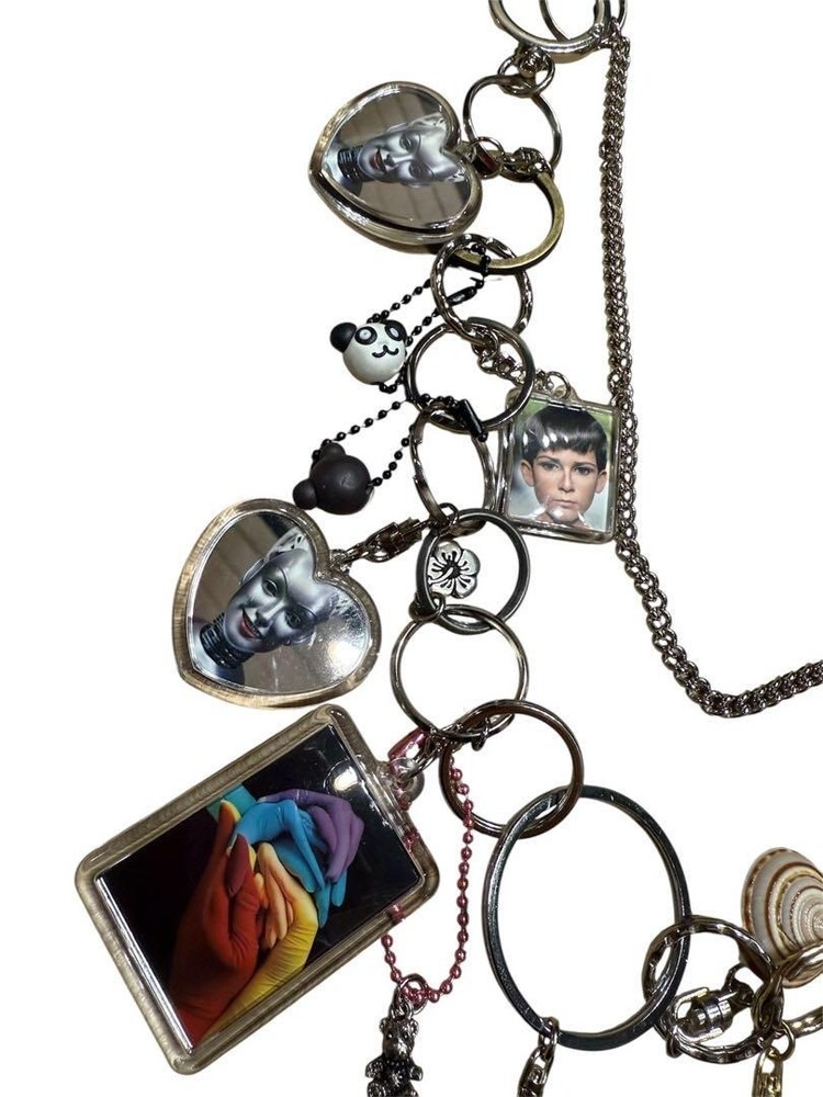 Doublet wallet chain charm