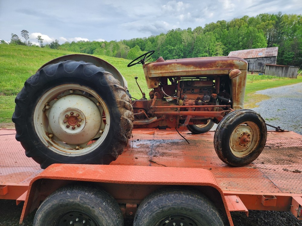 Ford 800 Series Tractor