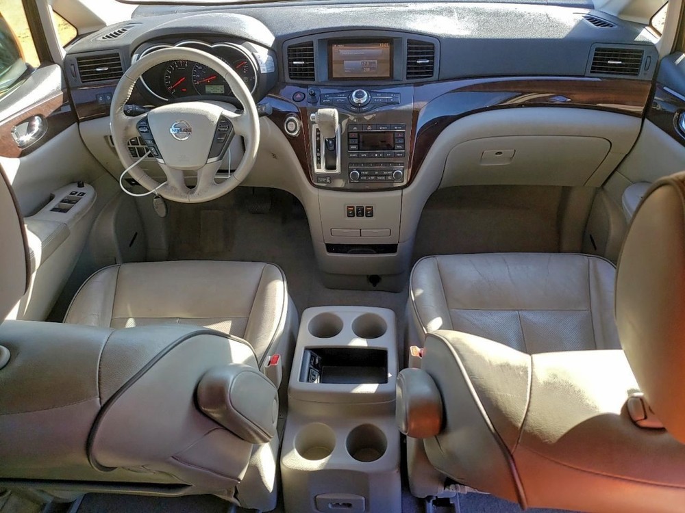 QUEST 2013 Glove Box 4966632