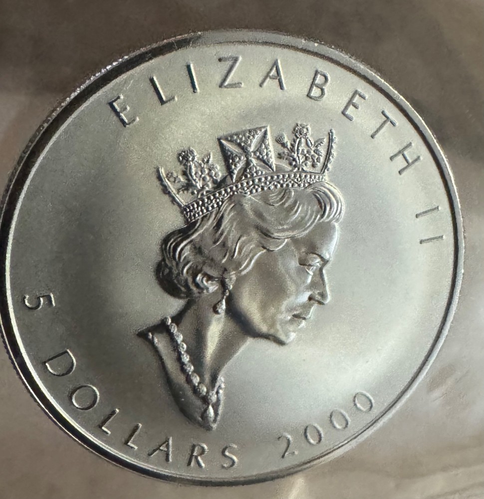 $5 maple leaf Elizabet II 2000 .9999 silver