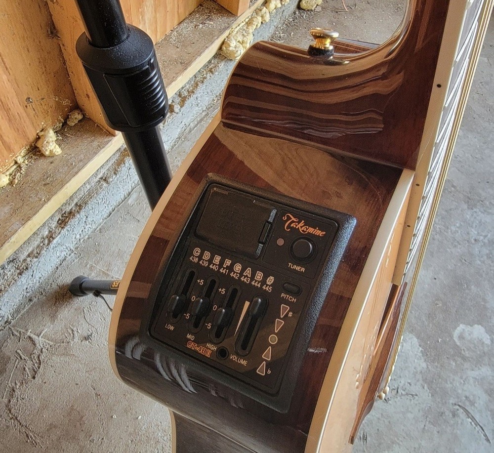 Takamine EF400SC