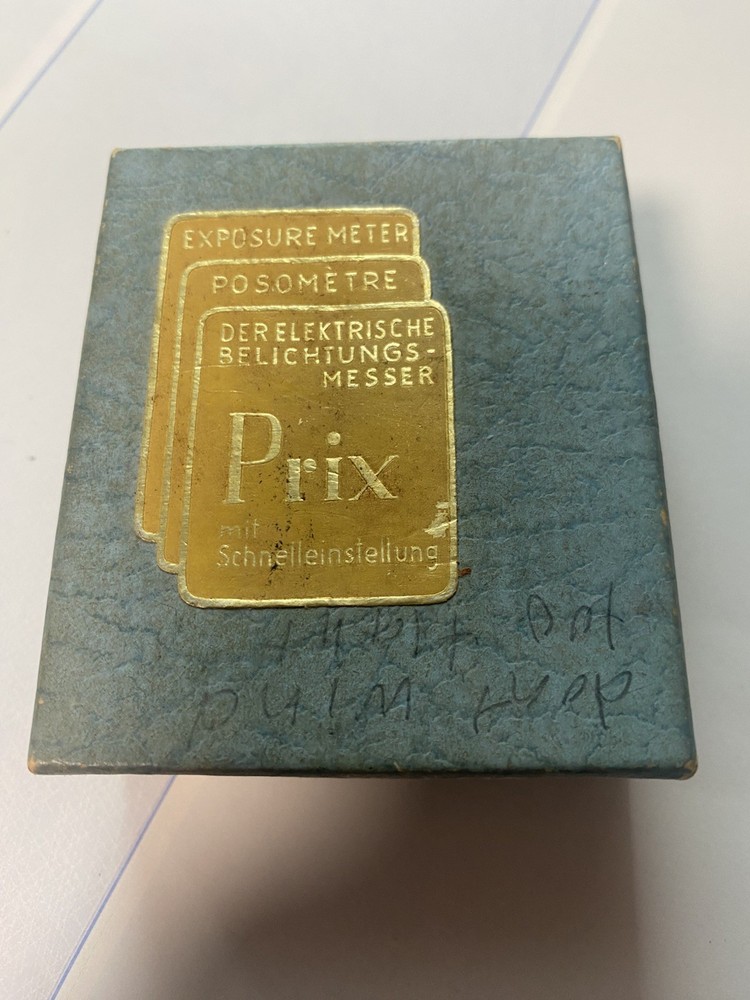 Vintage German "Prix" light meter with case