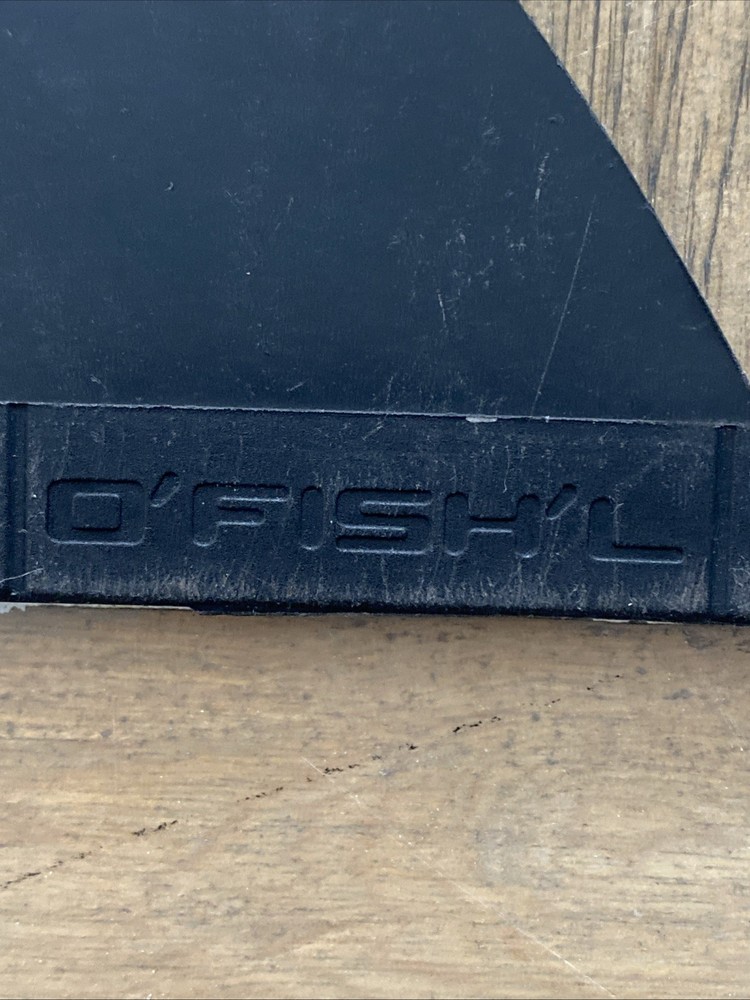 O’fisl’l Surfboard Fin Left Side