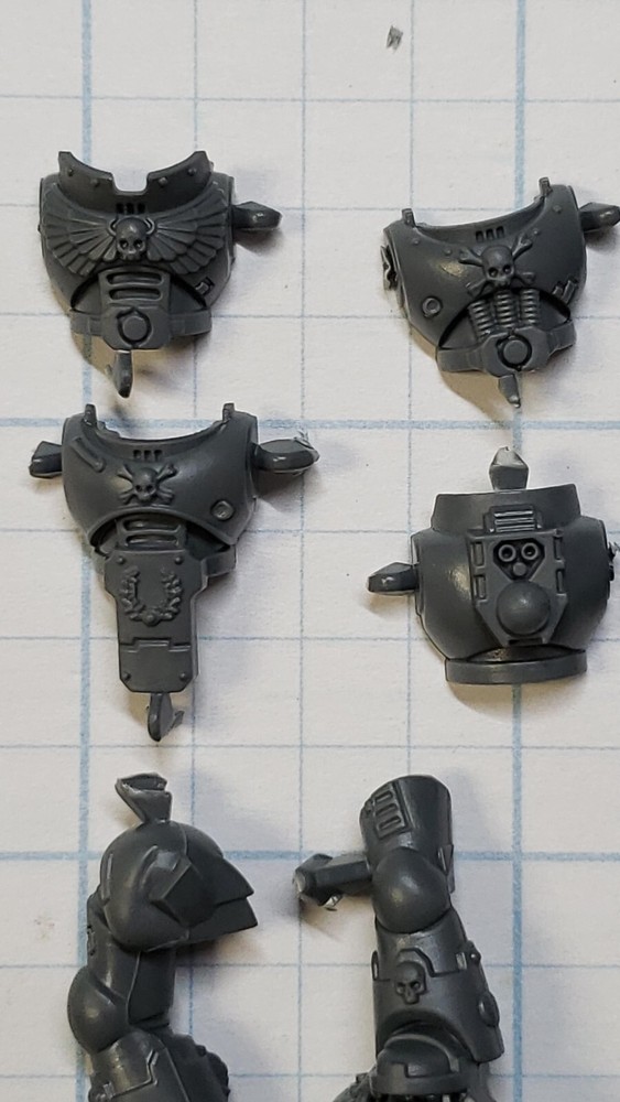 Warhammer 40k Space Marines Bits Devastator Engraved Torso Legs Sets