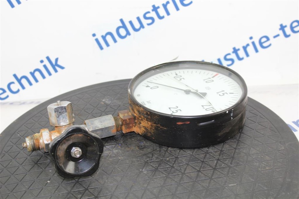 WIKA BAR DIN Pressure Gauge