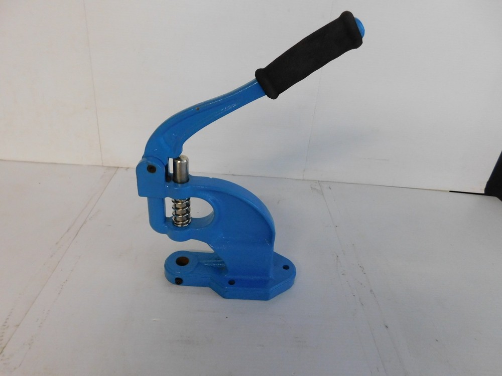 ^^ HAND PRESS GROMMET MACHINE (PLM99)
