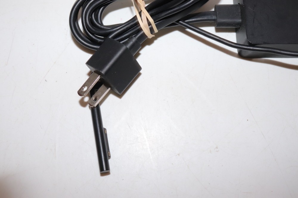 Microsoft Surface Genuine Power Adapter Charger AC Model 1625