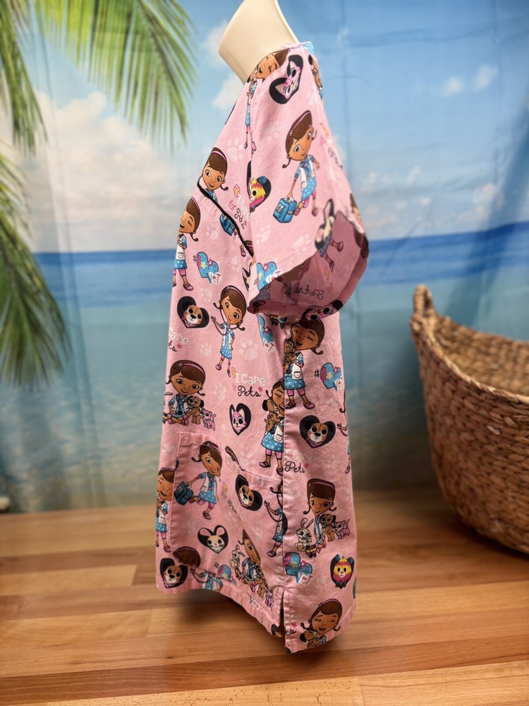 Women’s Disney Doc McStuffins Pink Scrub Top Size Medium