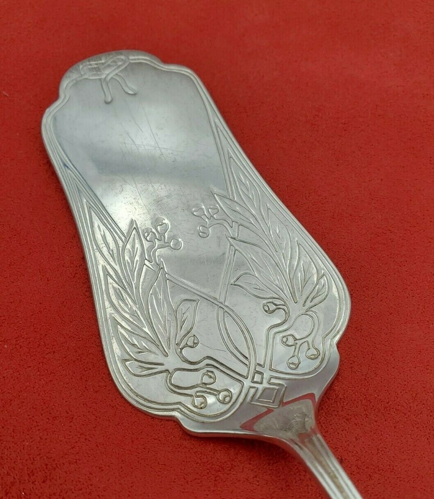 800 Silver Petit Four or Pie Server with Design on Blade #10908