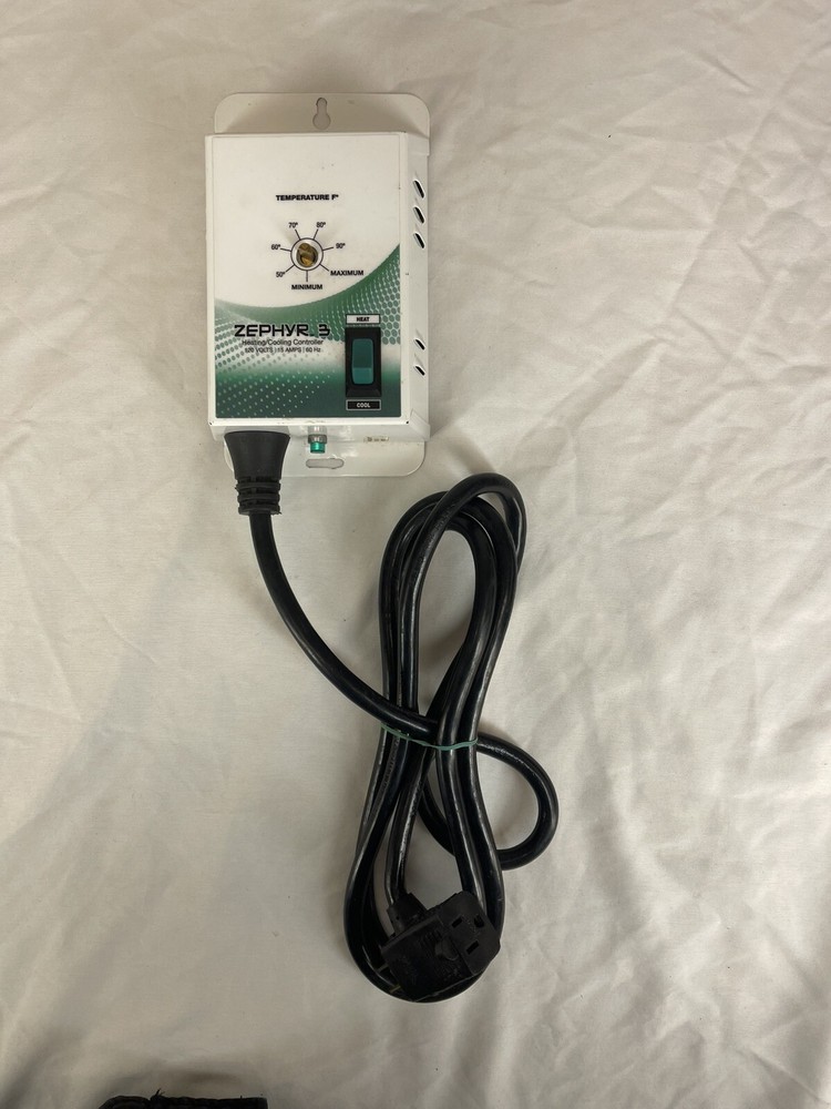 Zephyr 3 Temperature Control Thermosts Heating or Cooling Titan Controls