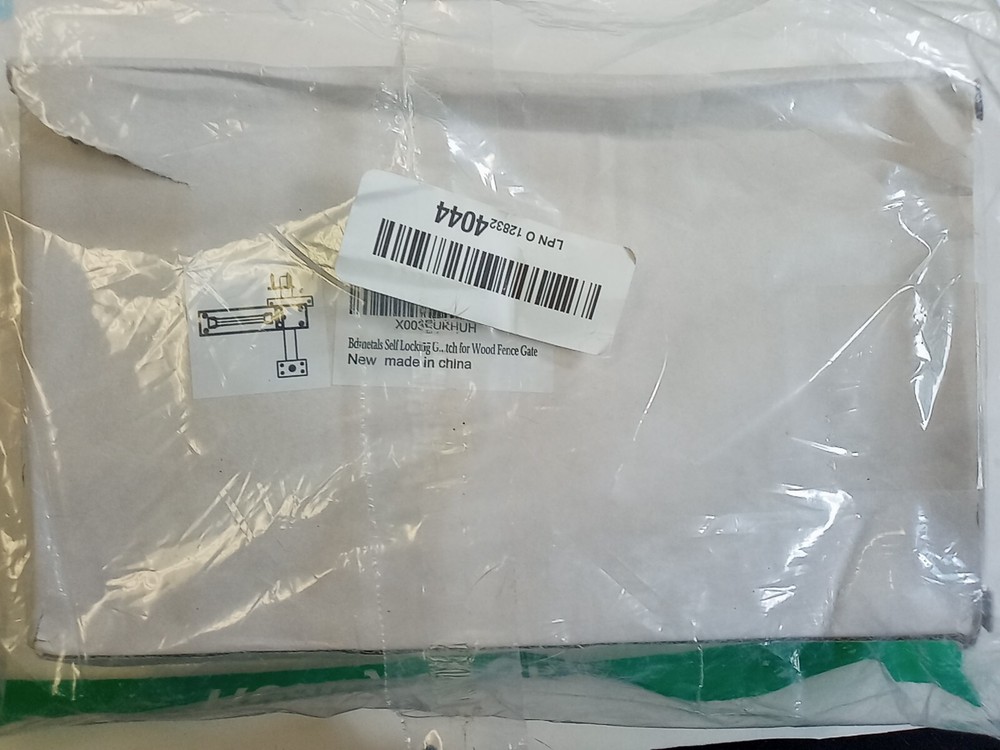 BD Metals Self-Locking Gate Latch  Post Mount Automatic Gravity Lever Wood Fence