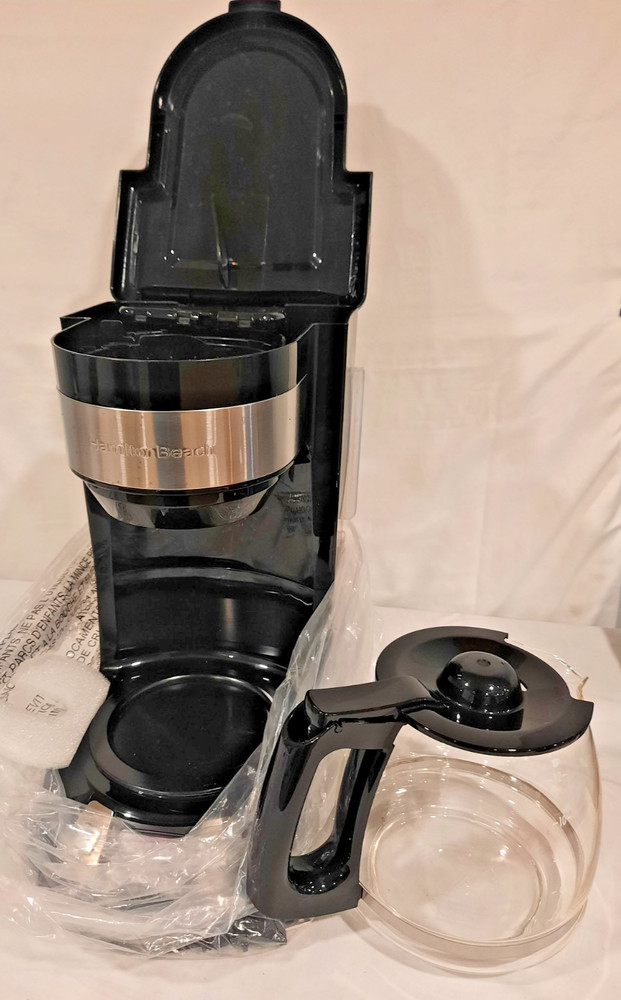 HAMILTON BEACH PROGRAMMABLE COFFEE MAKER 12 CUP CAPACITY W/AUTO PAUSE AND POUR