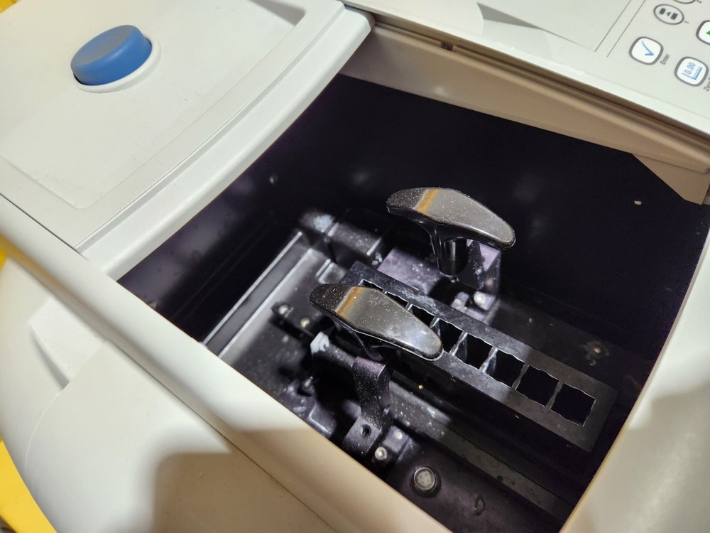 Thermo Scientific Evolution 220 UV Visible Spectrometer