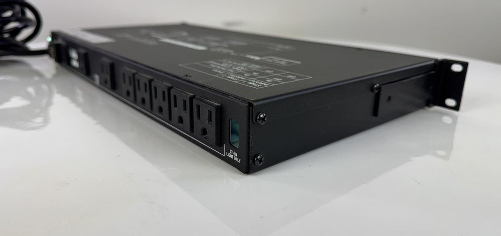 Middle Atlantic USC-6R Universal 6-Step Sequencing Controller