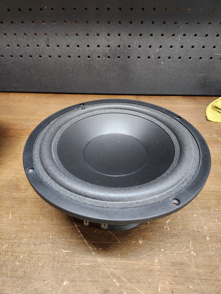 Definitive Technology 8" Woofer 4 Ohm ( BP-7006)