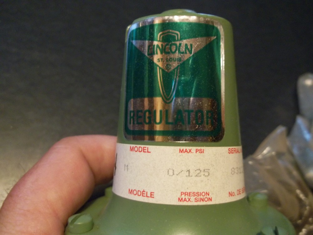 Lincoln REGULATOR MODEL 14  max PSI 0/125