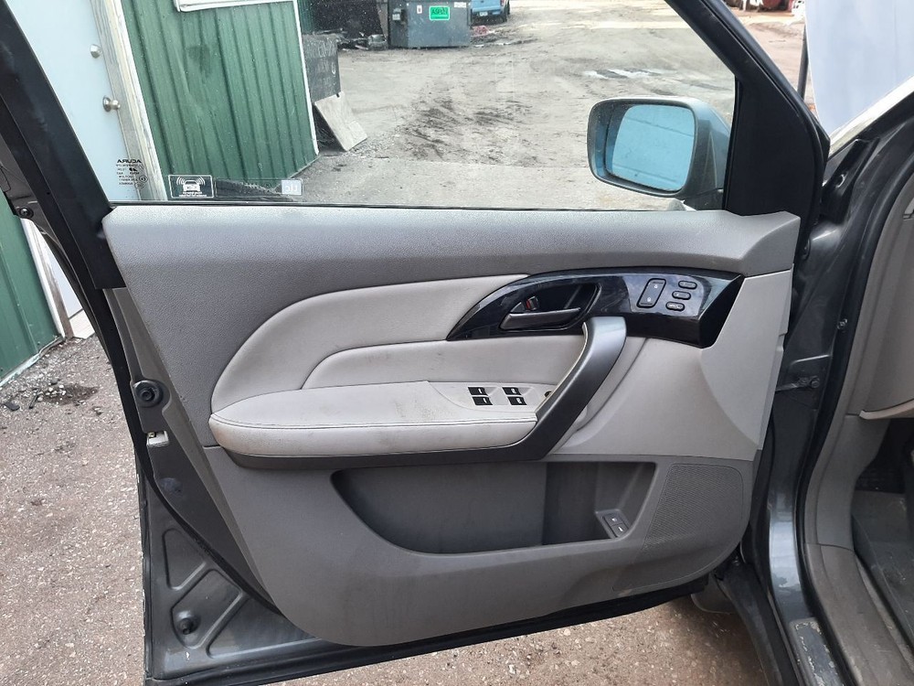 MDX 2007 Headrest 1067350