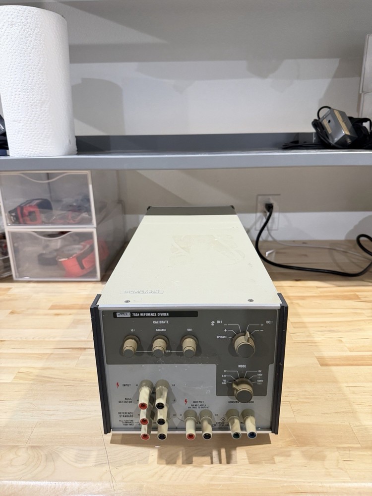 FLUKE 752A REFERENCE DIVIDER (TESTED) FREE SHIPPING