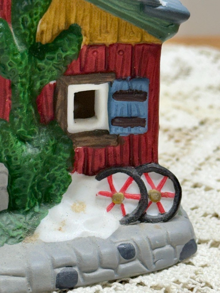 Dickens collectables towne series barn, 1998