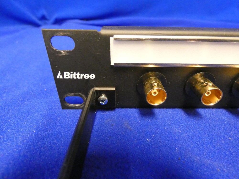 Bittree 12G+ BNC Coaxial Bulkhead Patch Panel (16 connectors)