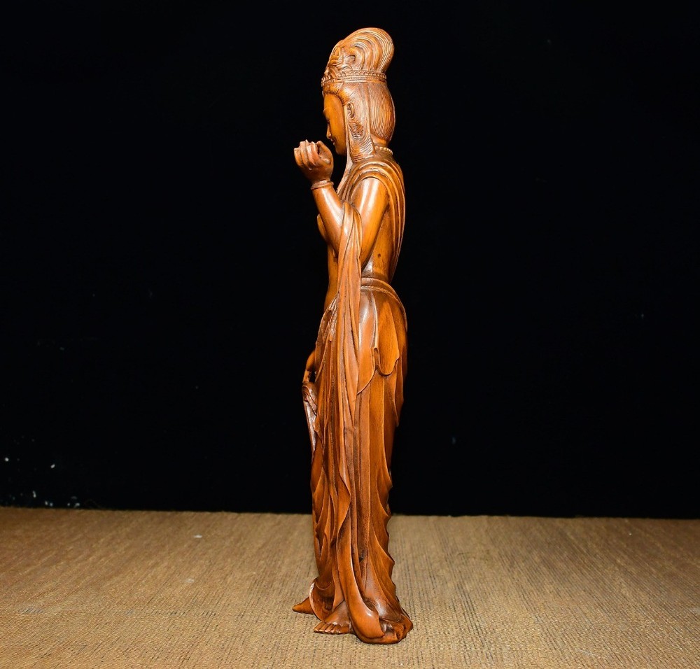 Treasured Small Leaf Boxwood Lucky Sky Ornament