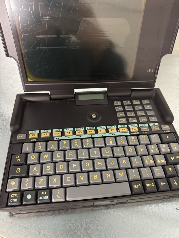 Olivetti Notebook 1992 Notebook Model PT XT 20 Vintage Computer