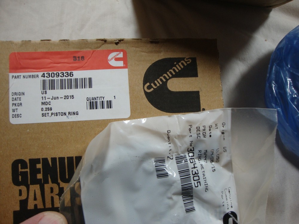 Genuine Cummins 4309337 Engine Piston Kit