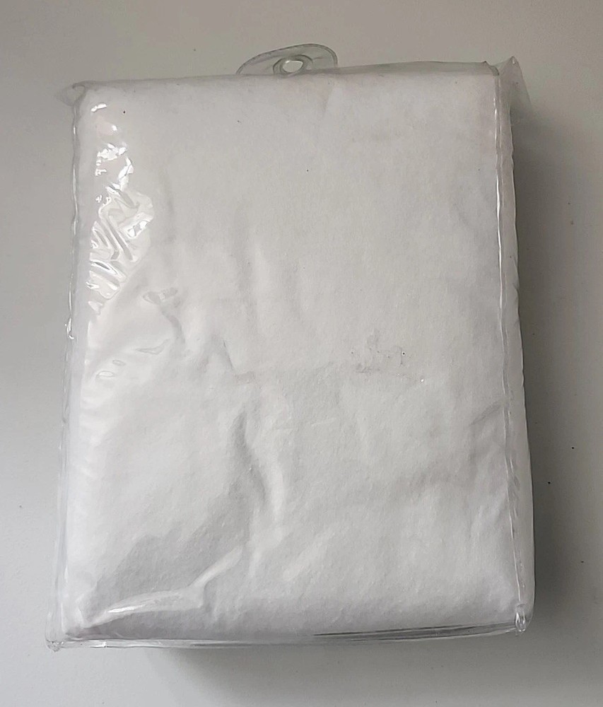 NORTH CREST Twin Size Mattress Protector (White) New