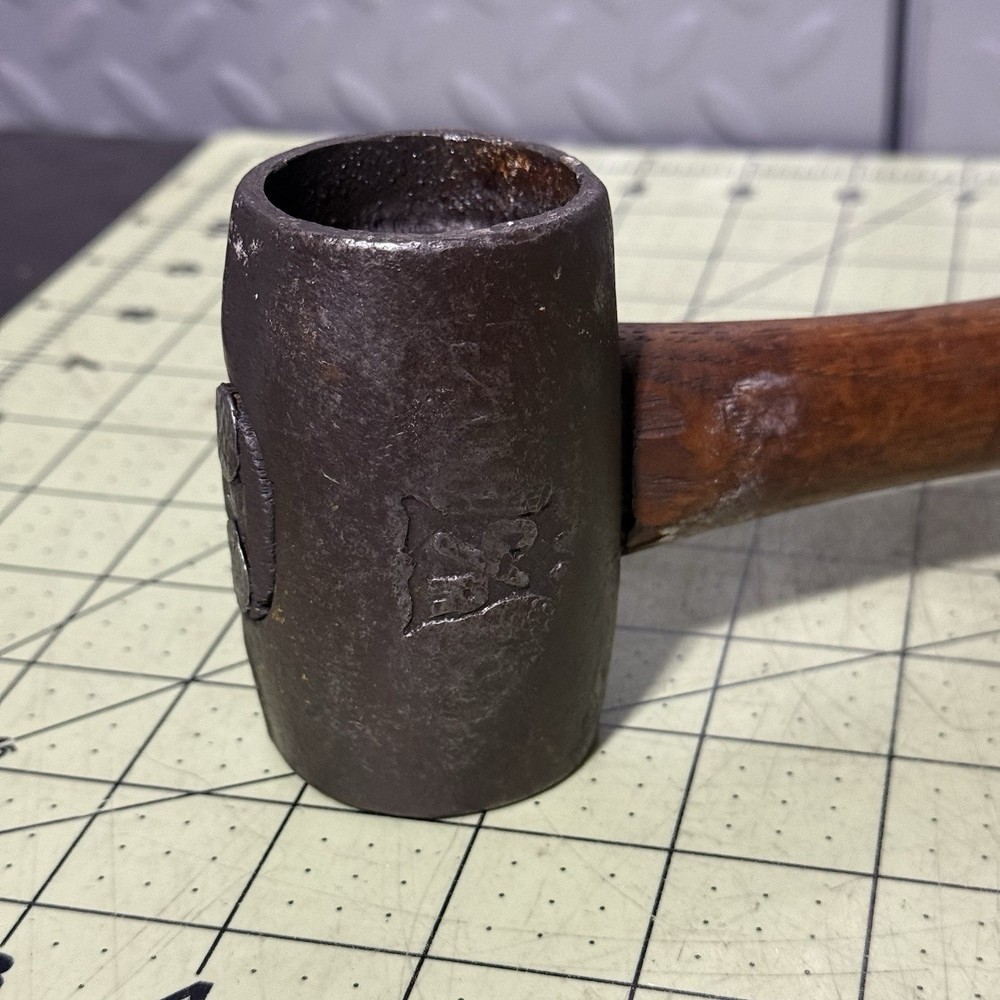 VINTAGE CHICAGO RAWHIDE . MALLET WITH ORIGINAL HANDLE