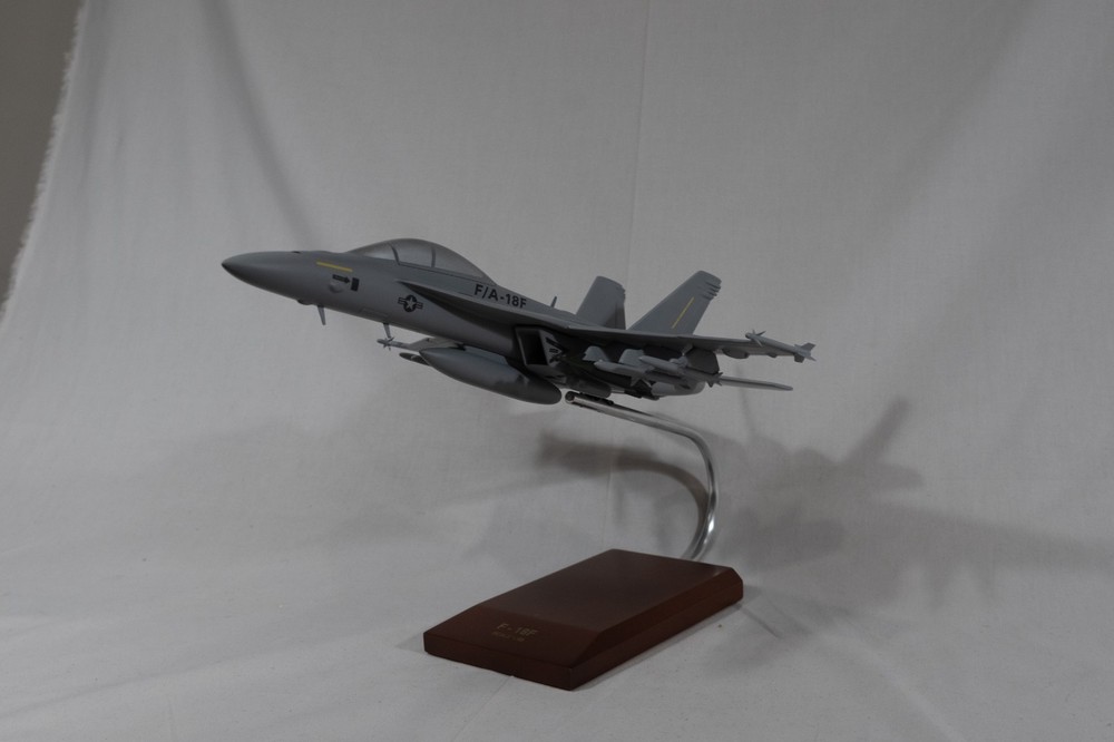 Executive Series Daron F/A-18F 1/48
