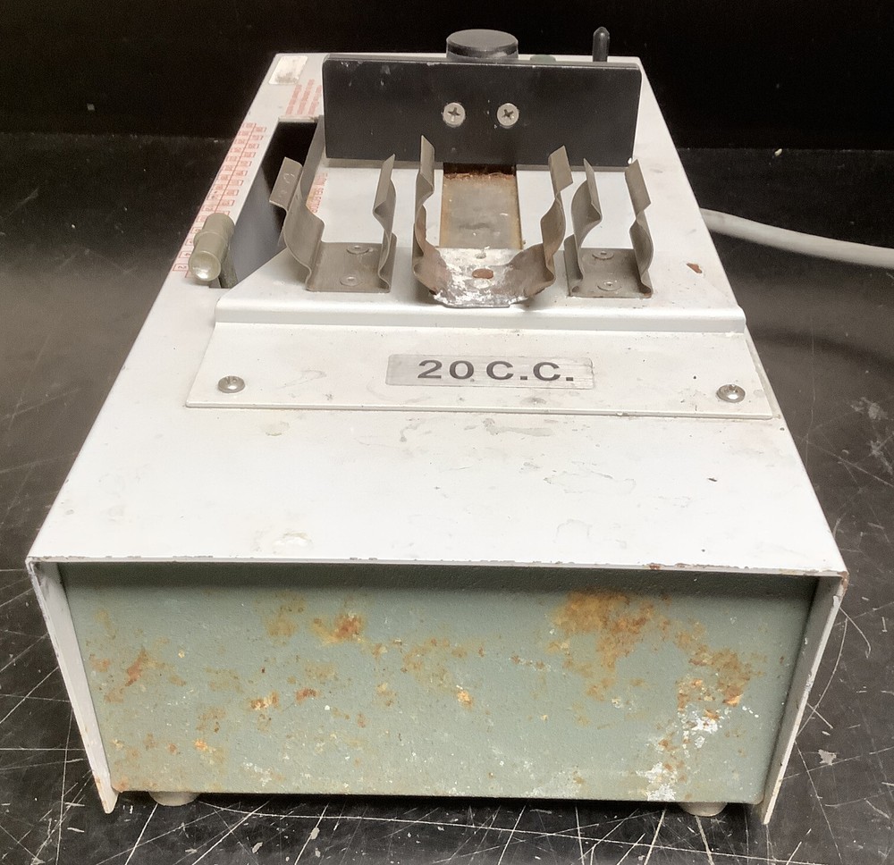 HARVARD APPARATUS COMPACT INFUSION PUMP MODEL 975