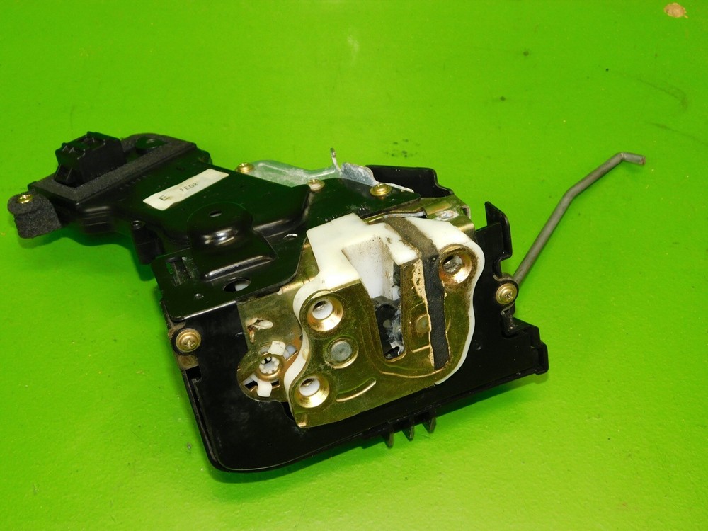 04-08 RX8 OEM passenger right front door lock actuator motor assembly complete