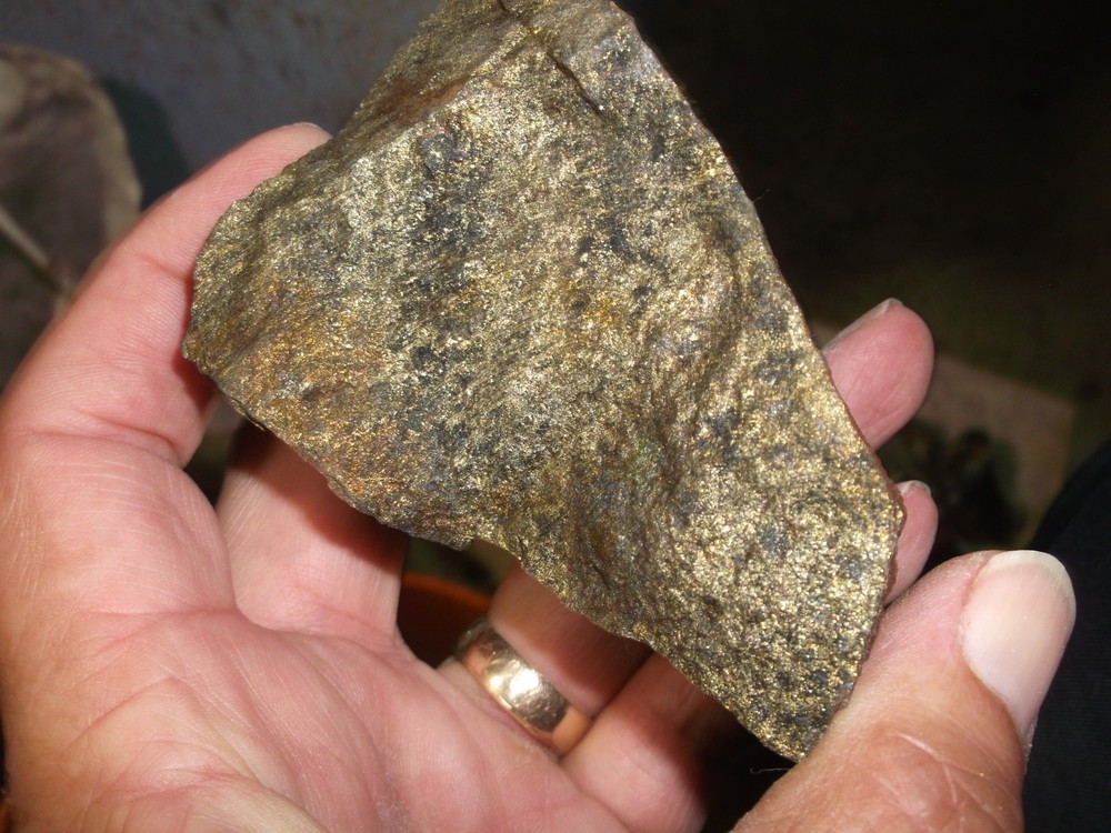 Gold, silver, copper, 532 grams samples ,ore high grade .