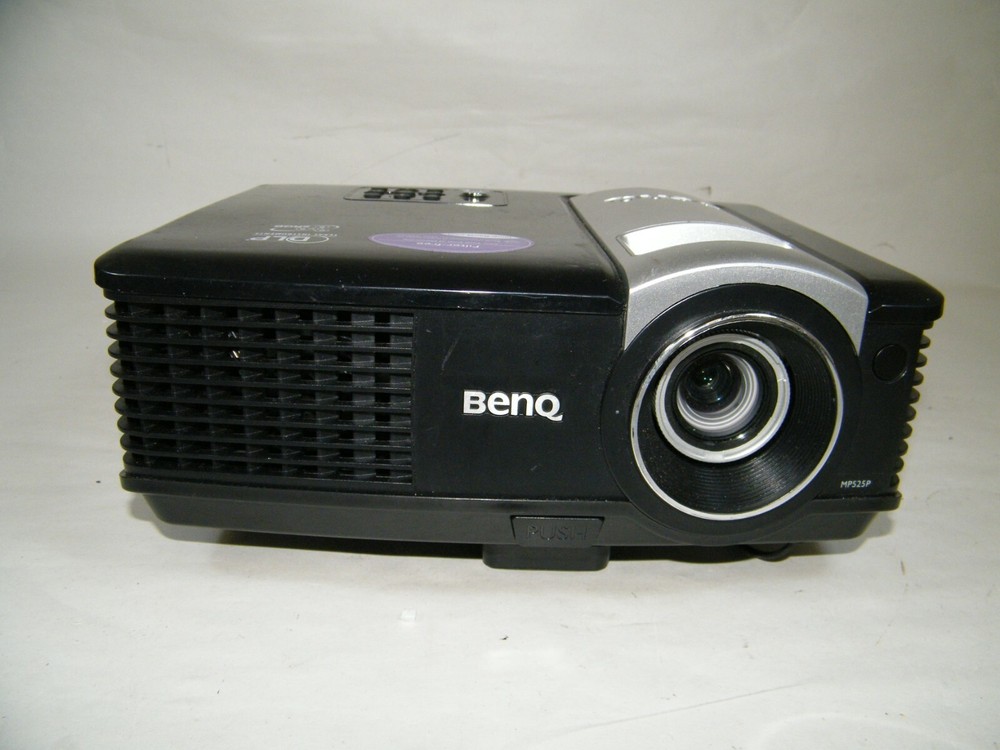 BENQ MP525P DLP PROJECTOR