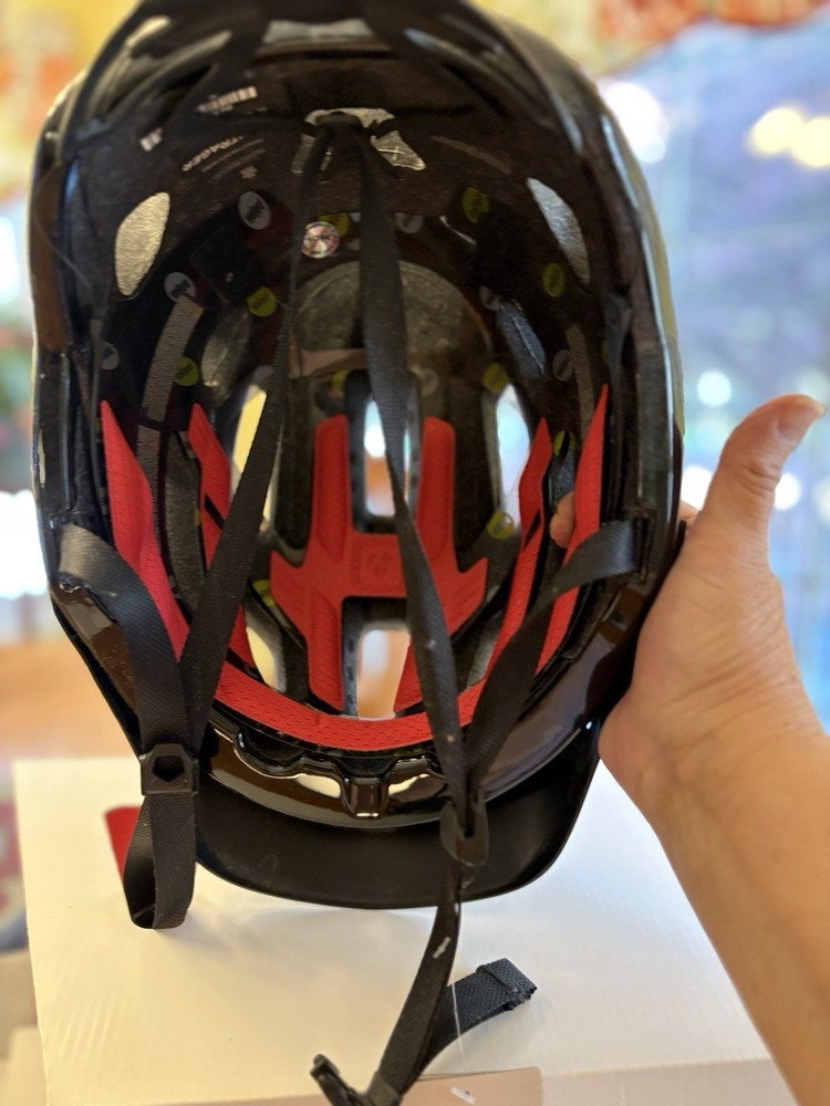 Montrager XL Quantum MIPS Helmet