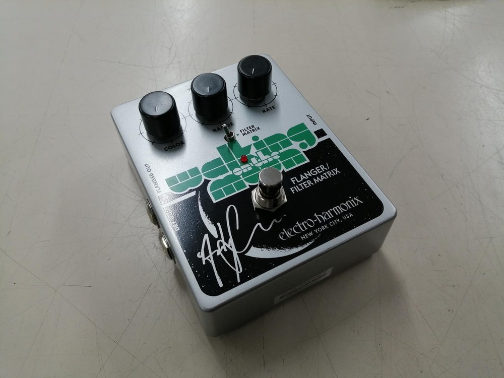 ELECTRO-HARMONIX WALKING ON THE MOON Effects Pedal