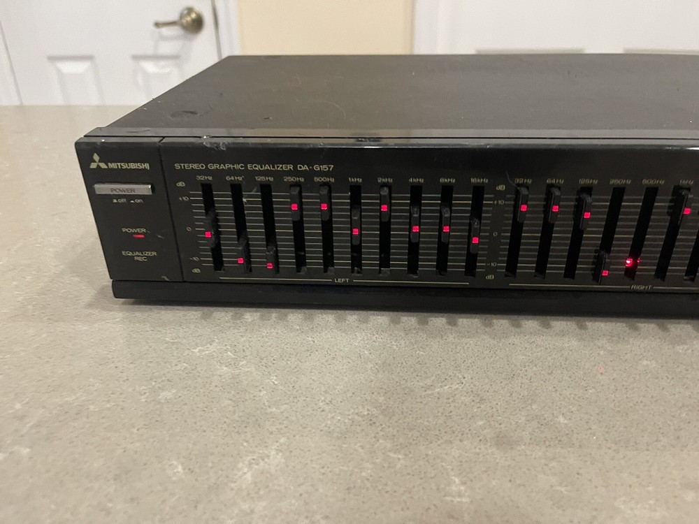 Mitsubishi Stereo 10 Band Graphic Equalizer DA-G157 Tested & Working