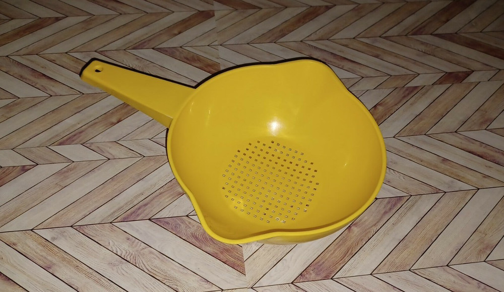 Vintage Tupperware Strainer Yellow Colander Double Spout