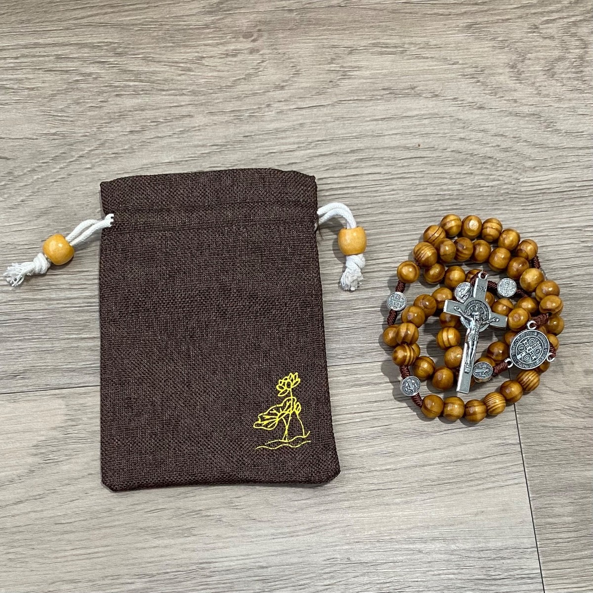 Saint St Benedict Wooden Rosary & Pouch Prayer Beads Crucifix Rosario San Benito