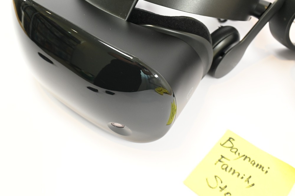 Samsung HMD Odyssey + Plus Windows Mixed Reality Headset + 2x Controllers Set