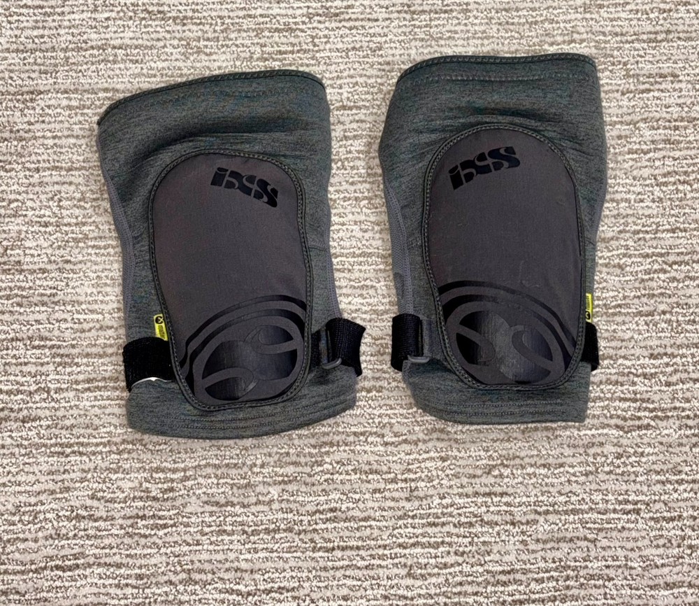IXS Flow Evo+ Grey Knee Guard Pads Size Extra Large XL