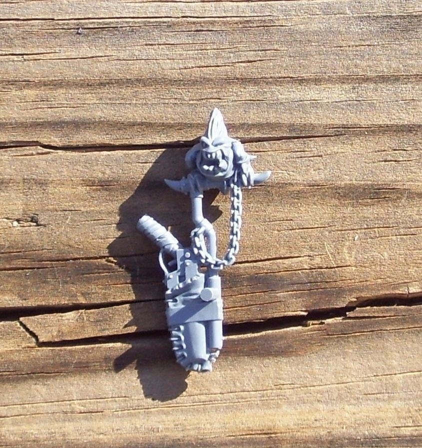 40K Orks Nobz Attack Squig on Backpole Bits