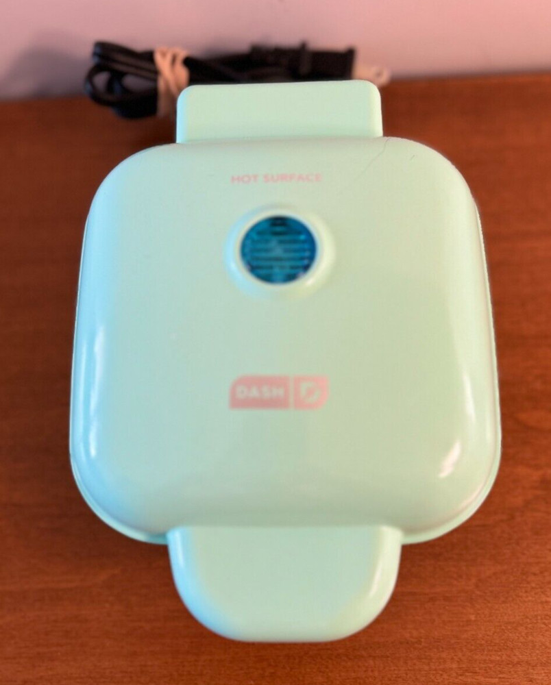 DASH Egg Bite Maker With 4 Silicone Molds Aqua Space Saver