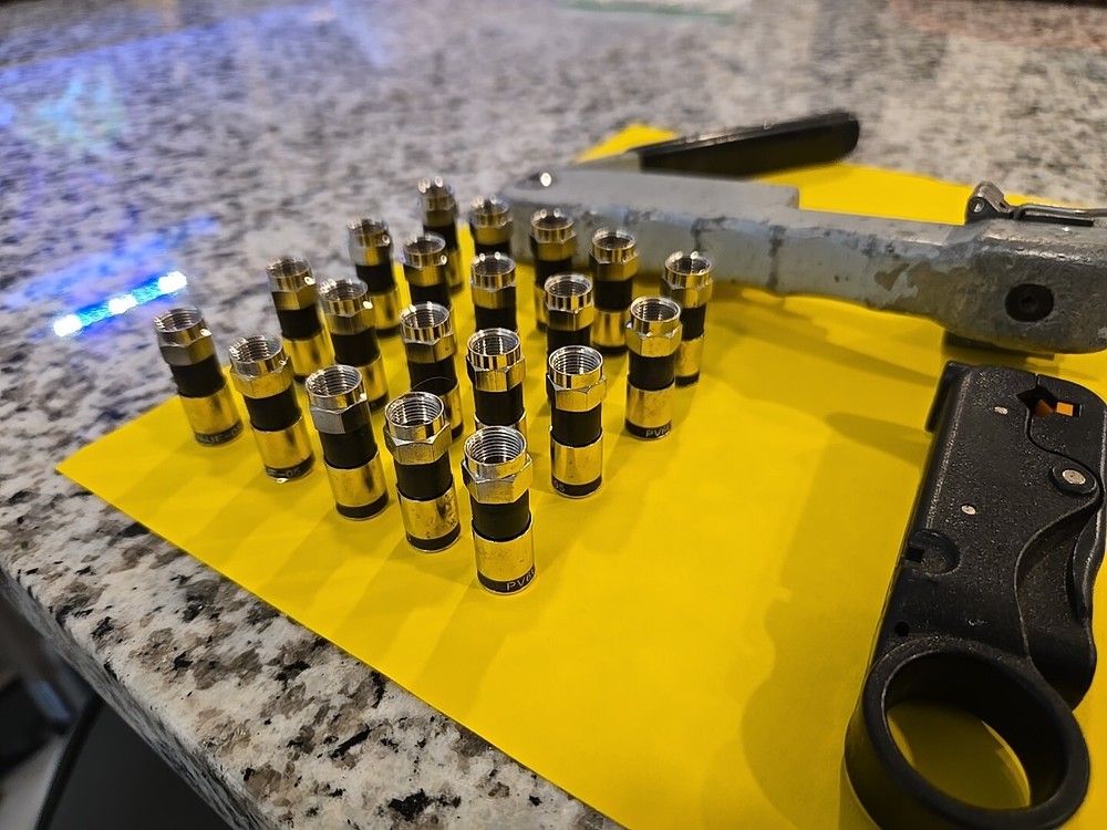 COMMERCIAL GRADE COMPRESSION TOOL CONNECTOR SPRING LOADED STRIPPER 20 CONNECTORS